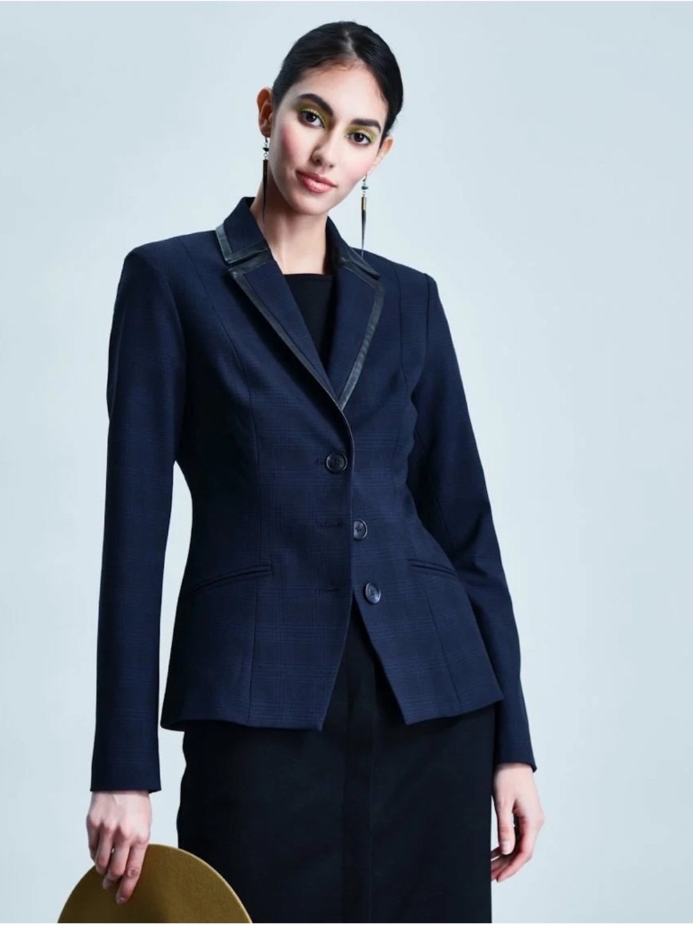 Snider Navy Plaid Sport Coat with Black Leather Trim size small